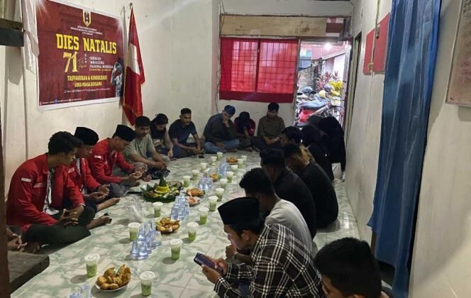 
					Foto: DPC GMNI Kendari saat melangsungkan acara Dies Natalis ke 71, Minggu (23/3/2025)/MARHAEN.ID.