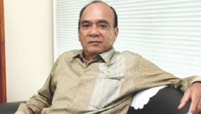 
					Siswono Yudo Husodo: Tokoh Nasional dan Alumni GMNI yang Berkomitmen pada Pembangunan Bangsa