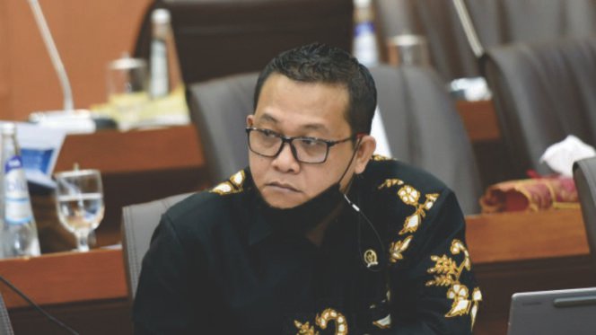 
					Sonny Tri Danaparamita: Politisi Marhaenis dengan Dedikasi pada Masyarakat dan Alumni GMNI