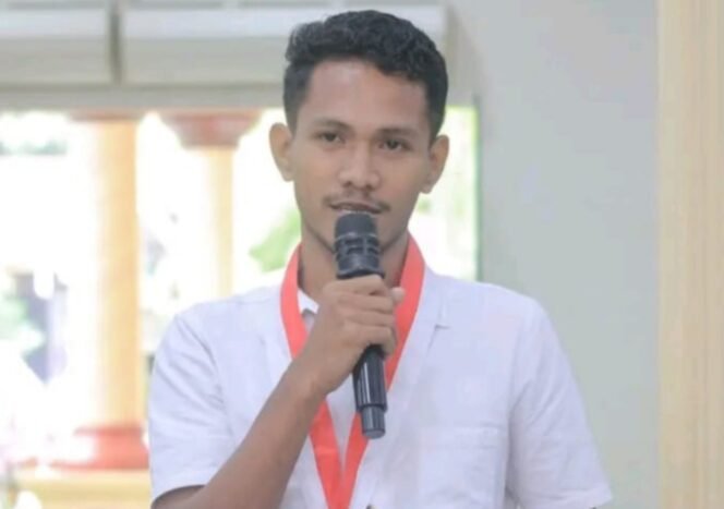 
					Foto: Erik Sibu, Ketua DPC GMNI Halut/MARHAEN.ID.